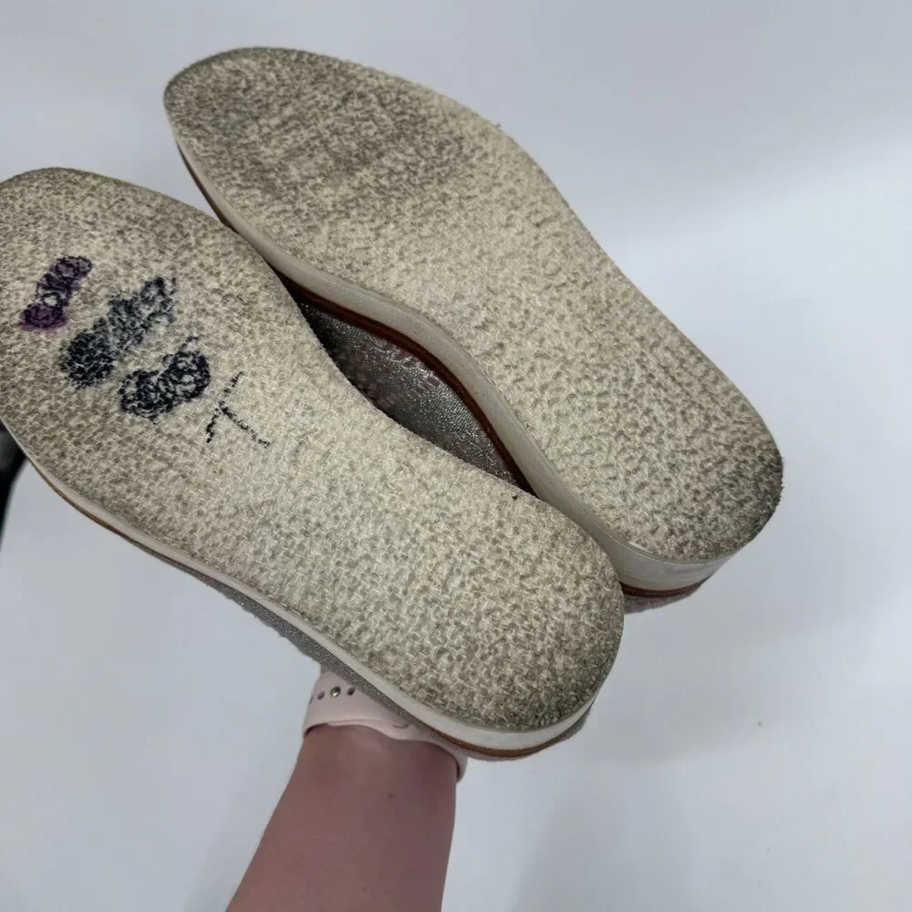 Free People Metallic Knit Loafers Silver Pink Embroidered Shoes Size 40 US 9.5